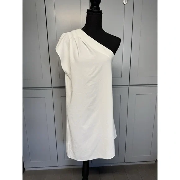 Alice + Olivia Womens 6 Melina One Shoulder Shift Dress White Asymmetrical Class - Picture 2 of 8